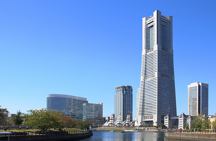 本社のある横浜ランドマークタワー